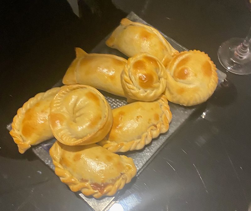 Prepara la famosa empanada de pino